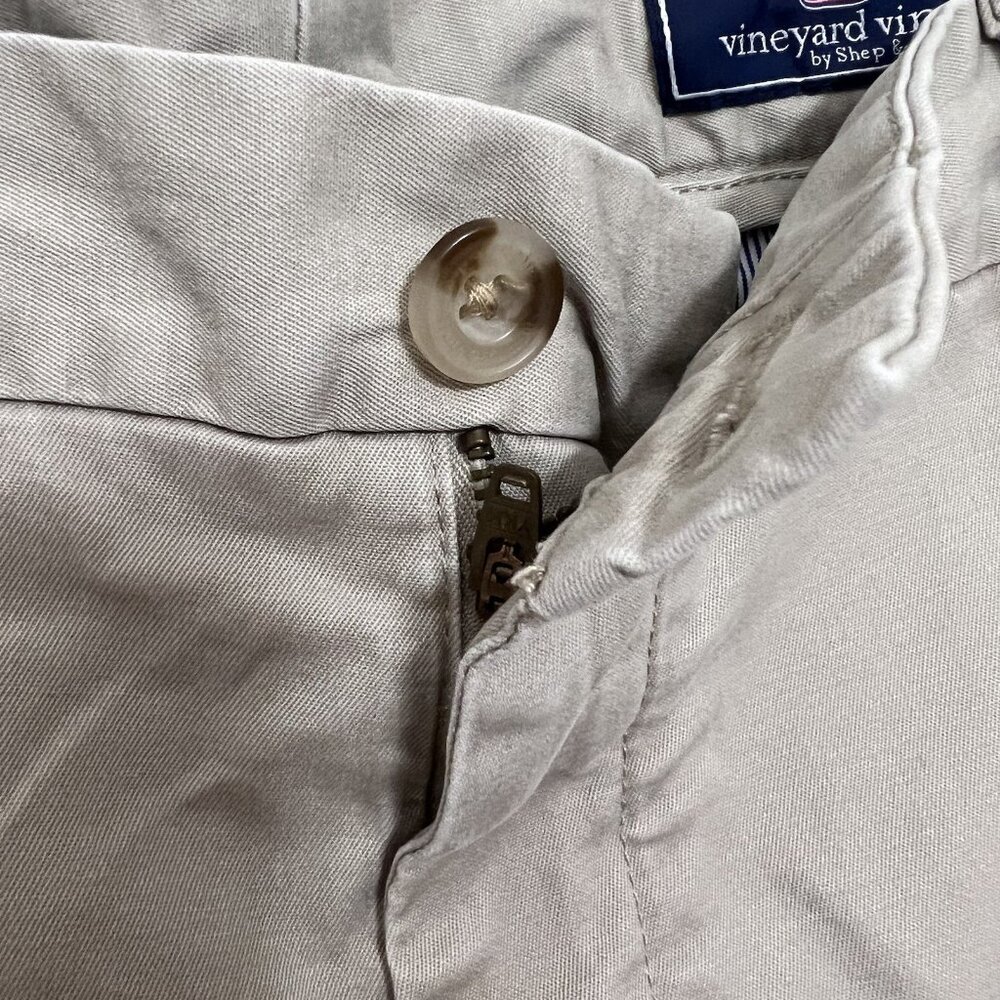 Vineyard Vines Men’s Breaker Shorts 35 Khaki Chino Casual Flat Front Preppy - Picture 2 of 7